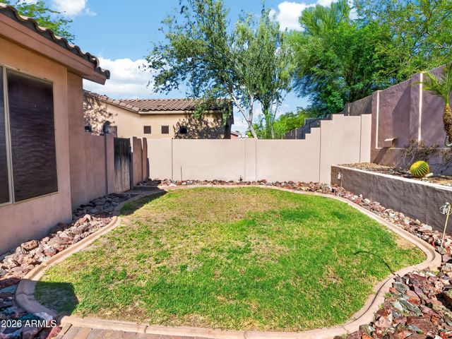 1915 E LATONA Road, Phoenix, AZ 85042