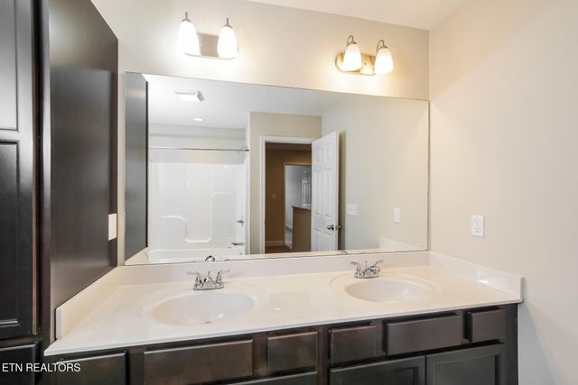 6702 Albatross Lane, Knoxville, TN 37921