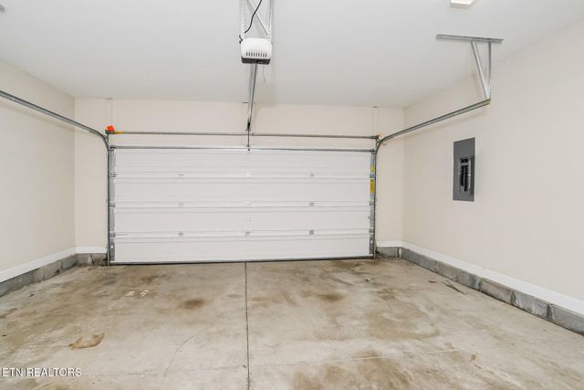 6702 Albatross Lane, Knoxville, TN 37921