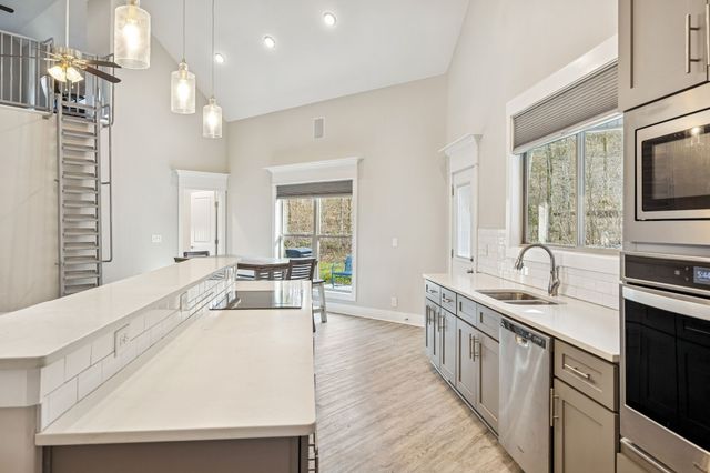 2332 Casey Cove Rd, Smithville, TN 37166