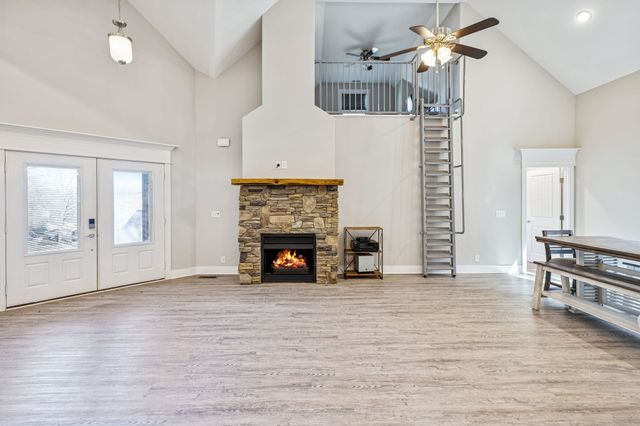 2332 Casey Cove Rd, Smithville, TN 37166