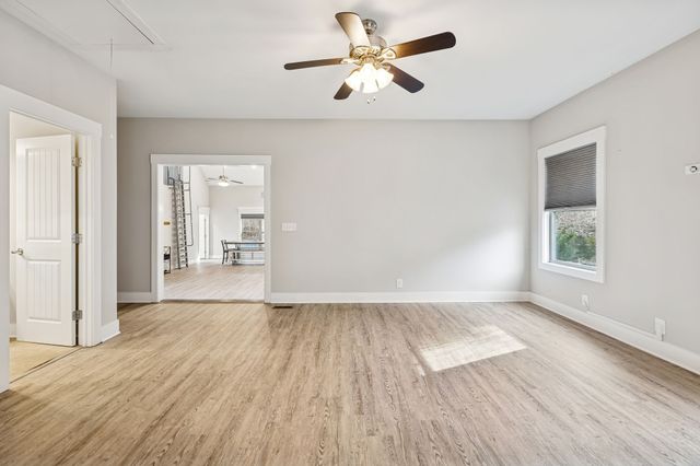 2332 Casey Cove Rd, Smithville, TN 37166