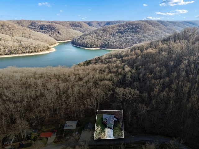 2332 Casey Cove Rd, Smithville, TN 37166
