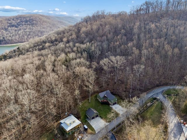 2332 Casey Cove Rd, Smithville, TN 37166