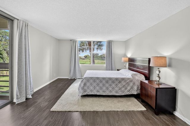 5340 NW 2nd Avenue 220, Boca Raton, FL 33487