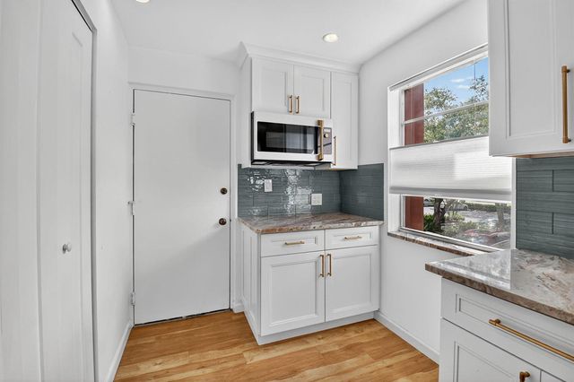 5340 NW 2nd Avenue 220, Boca Raton, FL 33487
