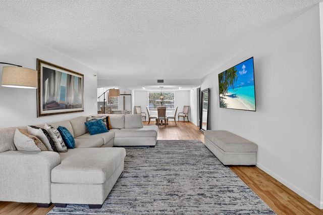 5340 NW 2nd Avenue 220, Boca Raton, FL 33487