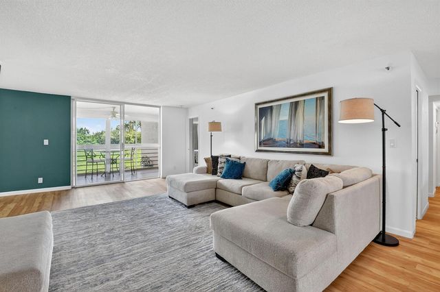 5340 NW 2nd Avenue 220, Boca Raton, FL 33487