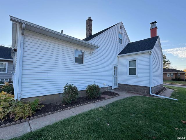 1020 BROWN Street, Bettendorf, IA 52722