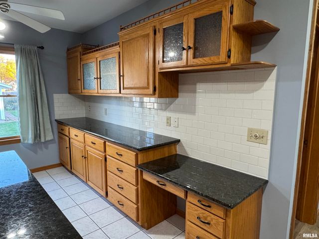 1020 BROWN Street, Bettendorf, IA 52722