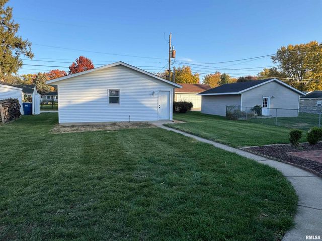 1020 BROWN Street, Bettendorf, IA 52722