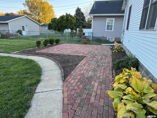 1020 BROWN Street, Bettendorf, IA 52722