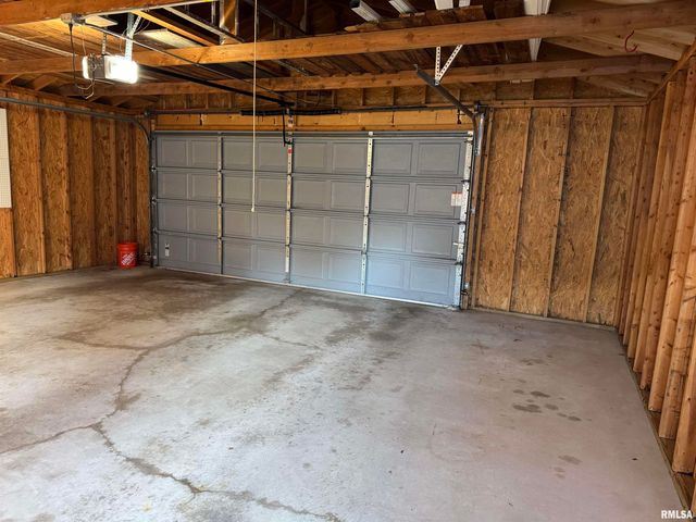 1020 BROWN Street, Bettendorf, IA 52722