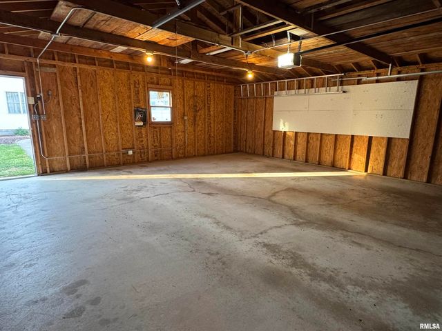 1020 BROWN Street, Bettendorf, IA 52722