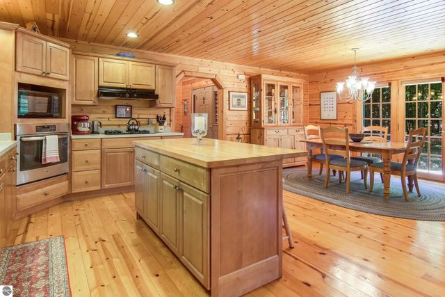 11167 S Golden Valley Drive, Empire, MI 49630