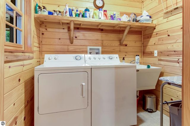 11167 S Golden Valley Drive, Empire, MI 49630