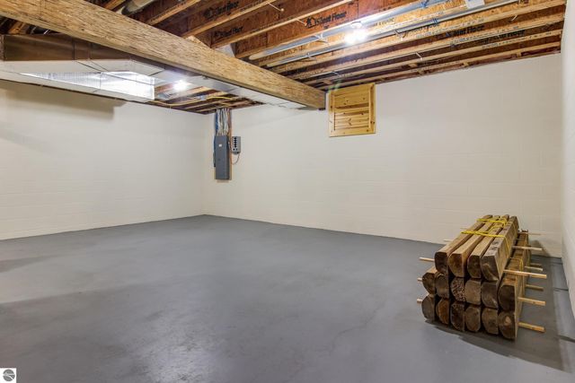 11167 S Golden Valley Drive, Empire, MI 49630