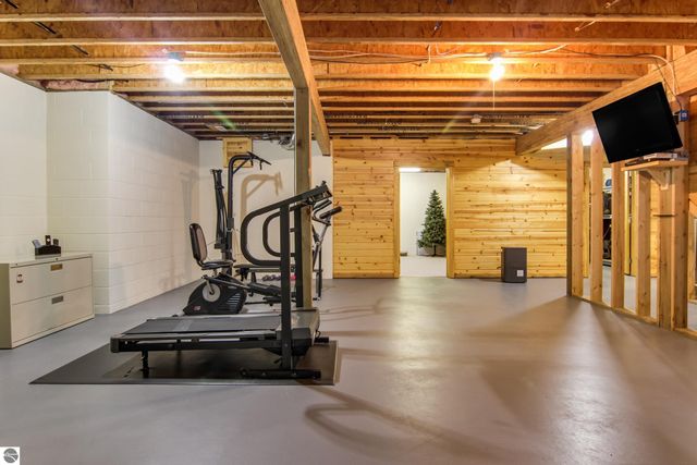 11167 S Golden Valley Drive, Empire, MI 49630