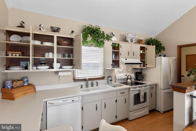 114 BLUFF RD, Earleville, MD 21919