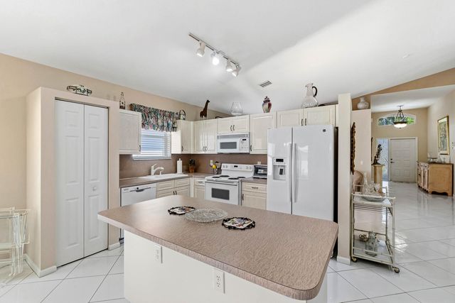 9779 Lemonwood Drive, Boynton Beach, FL 33437