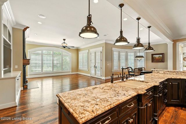 5402 Farm Ridge Ln, Prospect, KY 40059