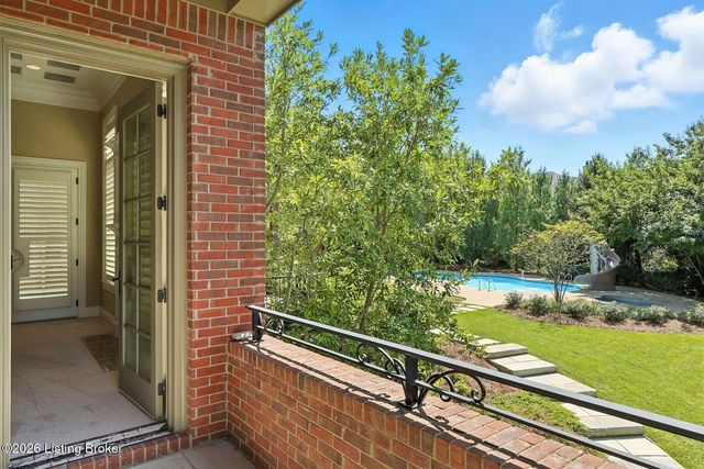 5402 Farm Ridge Ln, Prospect, KY 40059