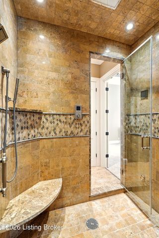 5402 Farm Ridge Ln, Prospect, KY 40059