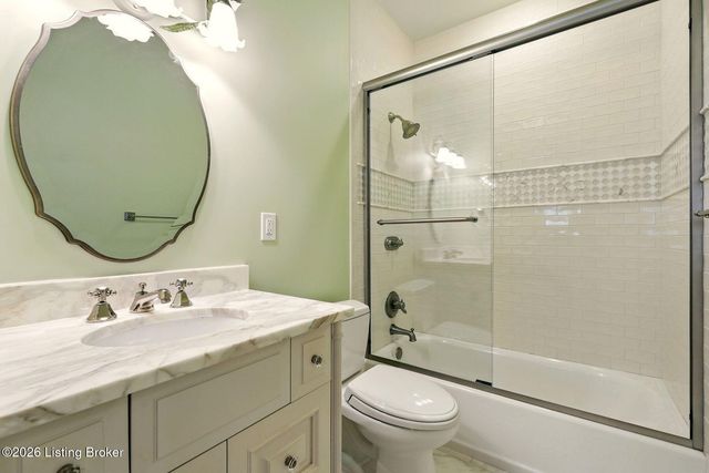 5402 Farm Ridge Ln, Prospect, KY 40059