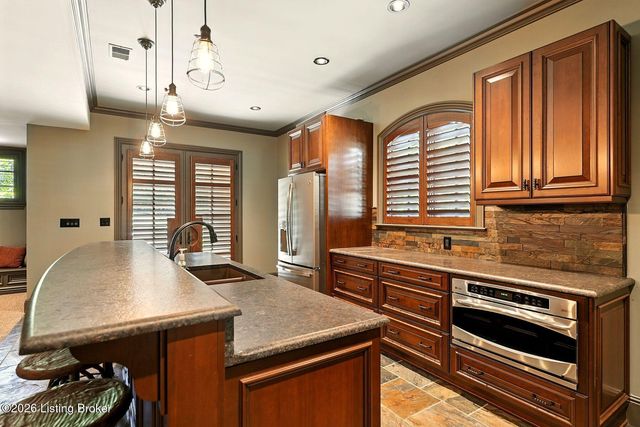 5402 Farm Ridge Ln, Prospect, KY 40059