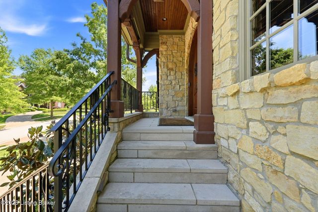 5402 Farm Ridge Ln, Prospect, KY 40059