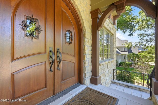 5402 Farm Ridge Ln, Prospect, KY 40059