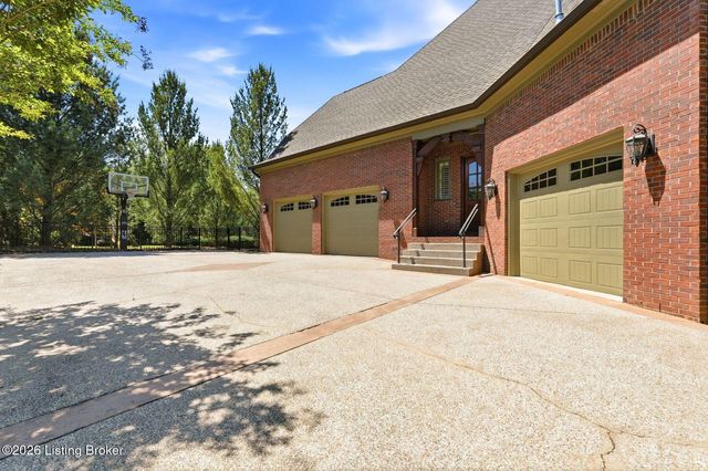 5402 Farm Ridge Ln, Prospect, KY 40059