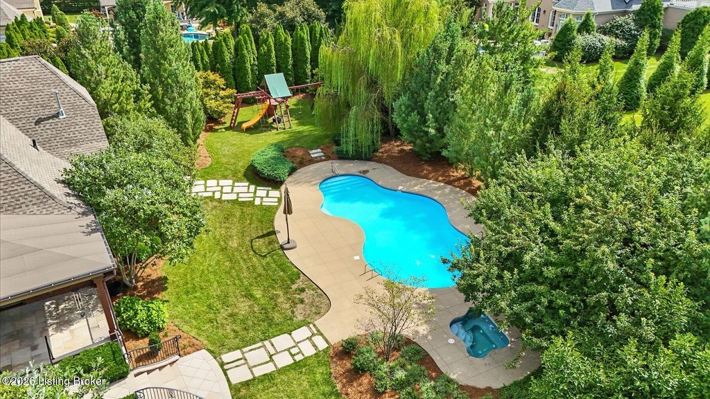 5402 Farm Ridge Ln, Prospect, KY 40059