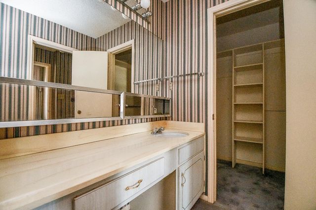 2336 Shadowdale Drive, Houston, TX 77043