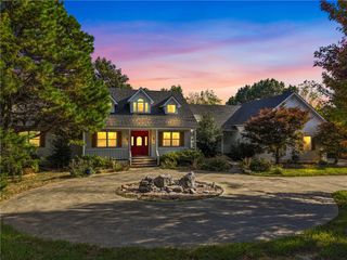 615 County Road 102, Eureka Springs, AR 72632