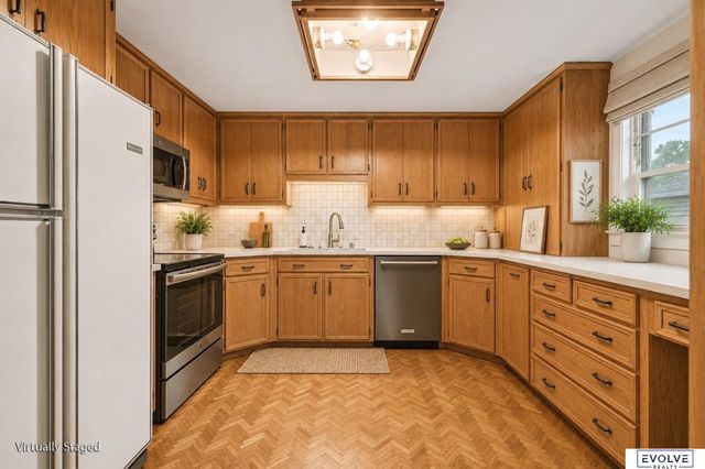 1801 N 59th Street, Omaha, NE 68104