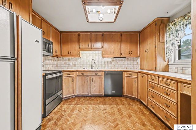 1801 N 59th Street, Omaha, NE 68104