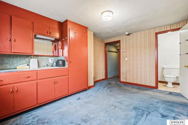 1801 N 59th Street, Omaha, NE 68104