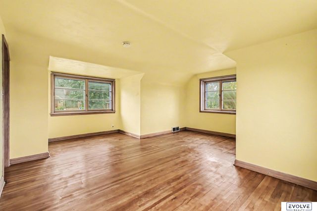 1801 N 59th Street, Omaha, NE 68104