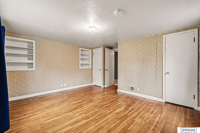1801 N 59th Street, Omaha, NE 68104