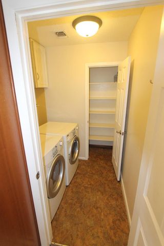 7721 White Street NE, Albuquerque, NM 87109