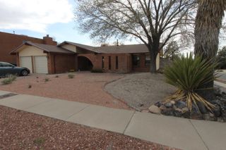 7721 White Street NE, Albuquerque, NM 87109