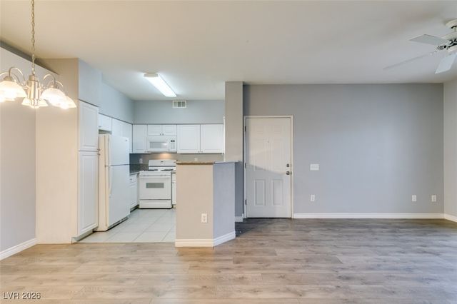 5415 West Harmon Avenue 1047, Las Vegas, NV 89103