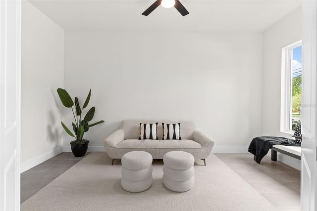 4604 W EUCLID AVENUE, Tampa, FL 33629