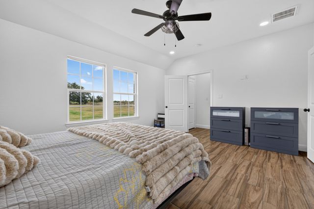 3213 Falcon Drive, Joshua, TX 76058