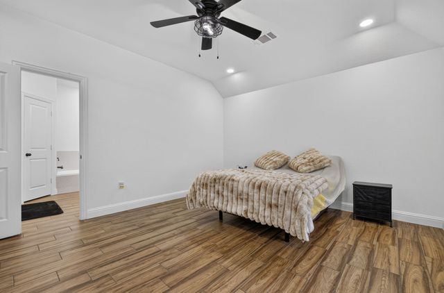 3213 Falcon Drive, Joshua, TX 76058