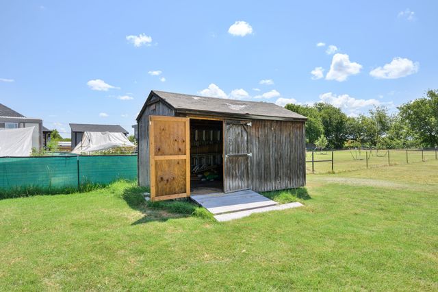 3213 Falcon Drive, Joshua, TX 76058