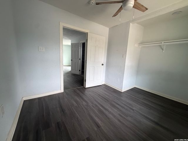 101 Stanley Ct, San Antonio, TX 78214