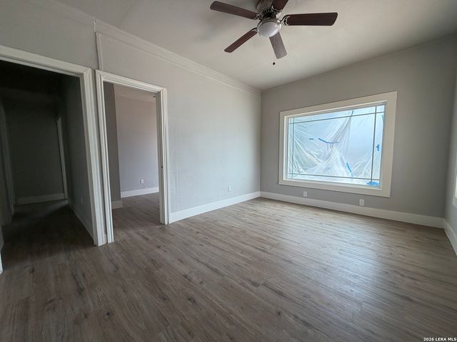 101 Stanley Ct, San Antonio, TX 78214