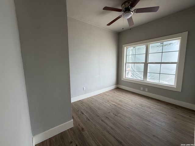 101 Stanley Ct, San Antonio, TX 78214